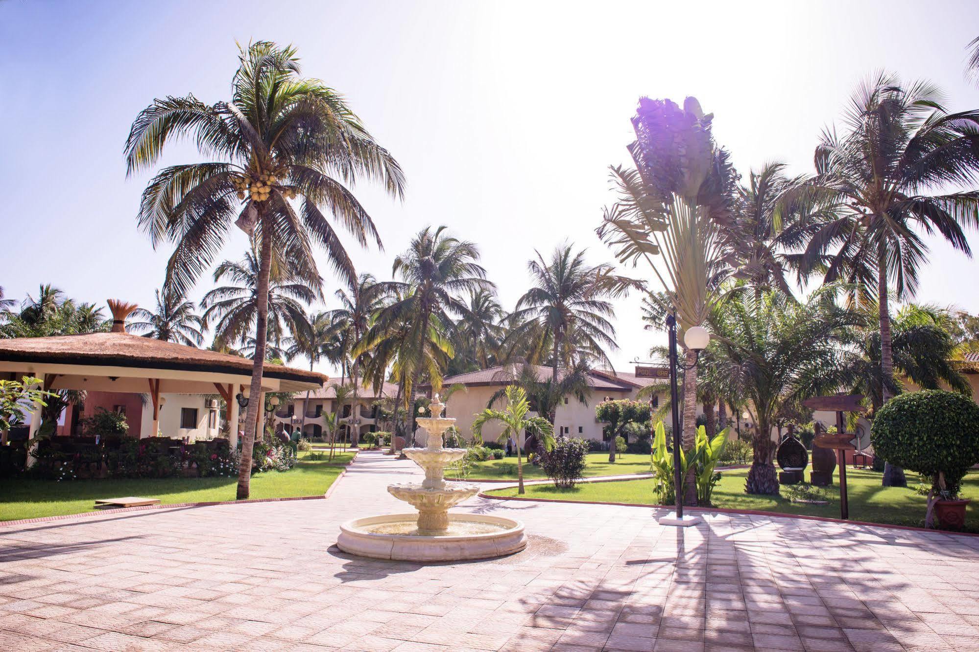 Ocean Bay Hotel & Resort Bakau Dış mekan fotoğraf