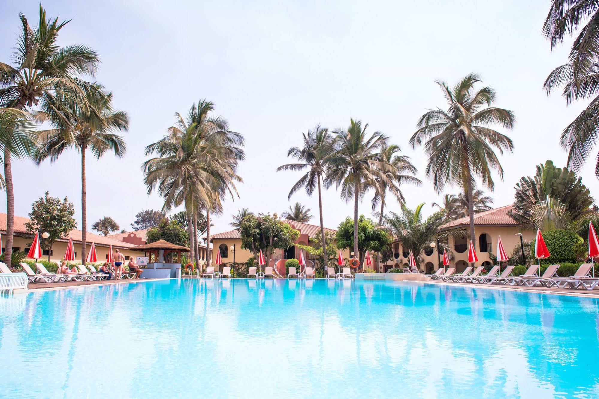 Ocean Bay Hotel & Resort Bakau Dış mekan fotoğraf
